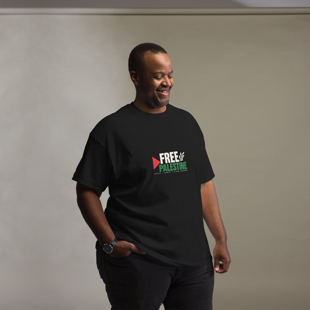 Model wearing the black Free Palestine T-shirt